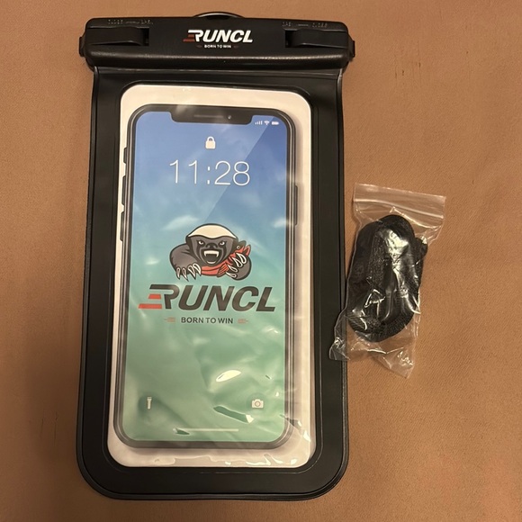 RUNCL Waterproof Phone Case - Black - Picture 6 of 6